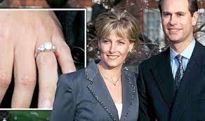 Part of this gold was used to create the ring for sophie, countess of wessex and camilla, duchess of cornwall. Sophie Wessex Countess Classy And Sophisticated Engagement Ring Could Be Worth 60k Moradabad News Moradabad Business
