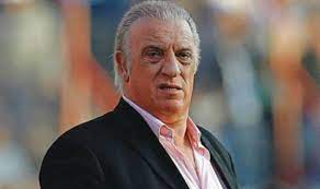 El coronavirus sigue pegando fuerte y esta vez le tocó al ex entrenador bahiense. Ahidgnvsh2a4wm