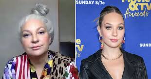 In 2018, labrinth, sia & diplo collaborated to form supergroup lsd (53). Sia Reveals Why She Provides 24 Hour Security For Maddie Ziegler Metro News
