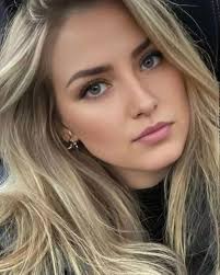 So Cute and pretty babe