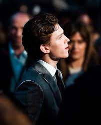 Pin By Vivi On Hey Bois Tom Holland Spiderman Tom Holland Holland