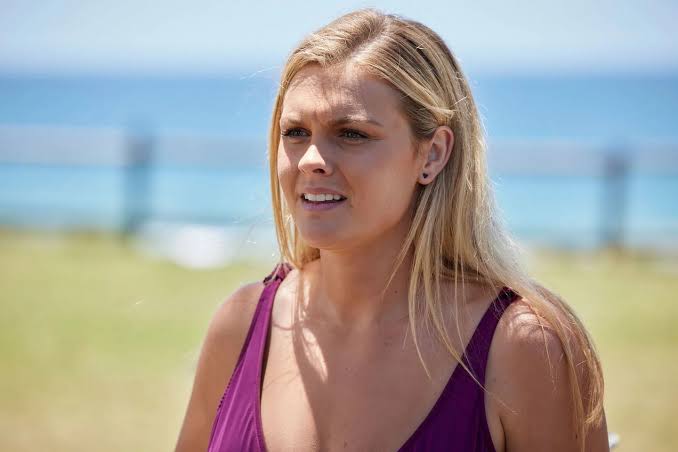 Ex-Home and Away star Sophie Dillman shares upsetting challenges - Yahoo News Canada