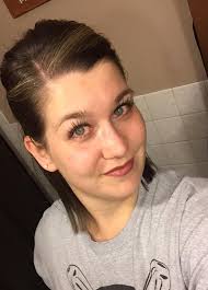 Today is brought to you by Bella and Sweet Pea Gloss (and a filter because  honestly, I got about 4 hours of sleep and have been up since 5am...). ❤️