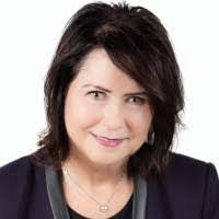 Dayna Anderson's Instagram, Twitter & Facebook