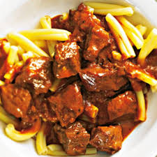 Das Perfekte Rezept Fur Den Klassiker Gulasch Rezept Einfach Gulasch Rezepte Rezepte