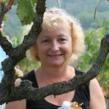 Grandmothers” was created by the lovely Rosalinde Baumgartner who has been  a frequent contributor to the Elora Sculpture Project. It is with a mix of  anger and frustration we announce that this