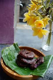 Olah dengan berbagai resep ubi ungu kekinian di bawah ini: Bismillah Olahan Ubi Ungu Lagi Ni Kueh Keria Kuenya Negeri Jiran Malaysia Dulu Pernah Bikin Sekali Menggunakan Ubi Ku Yummy Food Homemade Recipes Food