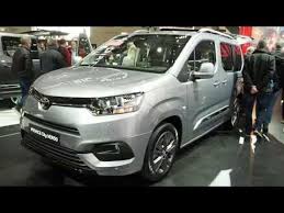 Den er 100% designet til at gøre dit arbejdsliv lettere og mere ukompliceret. Toyota Proace City Verso Youtube