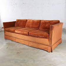 Our velvet tuxedo sofa adds a gentle sophistication in the confines of your living room, bedroom or entryway. Mid Century Hollywood Regency Burnt Orange Velvet Tuxedo Sofa Bronzetone Nailheads Warehouse 414