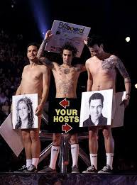 Lyrics:hanging out behind the club, on the weekend.acting stupid, getting drunk with my best friends.i couldn't wait for the summer and the warped tour.i. Blink 182 S Rock Show Mark Hoppus Tom Delonge And Travis Barker S Journey Blink 182 Blink 182 Tom Delonge Billboard Music Awards