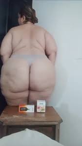 Virtual Reality Crushing Experience with Goddesses