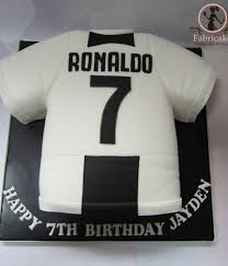 Juventus cristiano ronaldo cake|tutorial cake design. Shirt Cake Photos