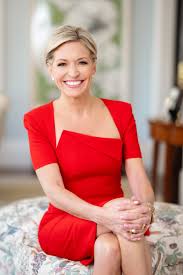 Ainsley Earhardt Talks Faith, Motherhood, & Her Fox News Ascent — The  Conservateur