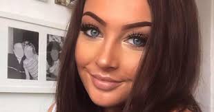 FedEx driver who 'winked and chatted up legal secretary' hit with  restraining order