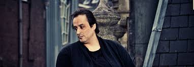 How much money does he have? Hafid Bouazza Verzamelaar Van Verpapierde Zielen Tijdschrift Voor Wereldliteratuur