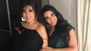 حسمت محكمة أسرة سيدي جابر في الإسكندرية، الصراع الدائر بين النجمة سمية الخشاب وزوجها السابق المطرب أحمد سعد على مؤخر الصداق، وأصدرت حكمها بإلزام الأخير بسداد نصف مليون جنيه لصالح سمية، مع إلزامه بالمصاريف وأتعاب. Ø³Ù…ÙŠØ© Ø§Ù„Ø®Ø´Ø§Ø¨ ØªØ¹Ù„Ù‚ Ø¹Ù„Ù‰ Ø®Ø¨Ø± Ø²ÙˆØ§Ø¬Ù‡Ø§ Ø¨Ø¹Ø¯ Ø¸Ù‡ÙˆØ±Ù‡Ø§ Ø¨Ø¯Ø¨Ù„Ø© Ù„ÙŠØ§Ù„ÙŠÙ†Ø§
