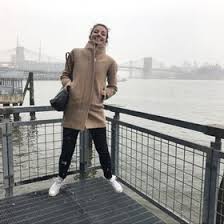 Lena Carroll (lenaecarroll)