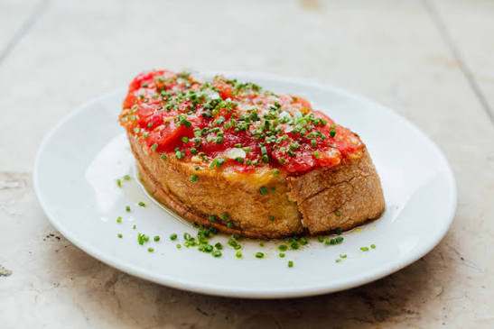 Bread with Tomato
