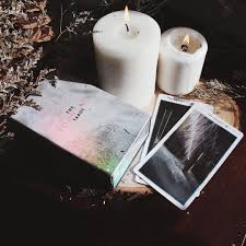 pin auf tarot