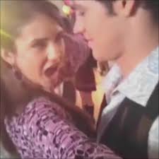 The way he looked at Nina 😍 @Nina Dobrev #thevampirediaries #tvd  #ninadobrev #stevenrmqueen #elenagilbert #jeremygilbert #bts