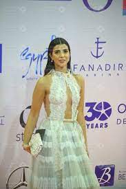 نورا هي الشخصية التي تقدمها ريم سامي في مسلسل البرنس إلى جانب محمد رمضان، والتي إستطاعت أن تخطف الأضواء وتتصدر الترند بأكثر من مشهد مؤثر أبرزها حصري: Ø±ÙŠÙ… Ø³Ø§Ù…ÙŠ ïº—ï»¤ïºœï»´ï»ž Ù…Ø¹Ø±Ø¶ Ø§Ù„ØµÙˆØ±