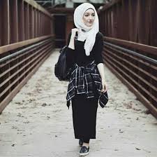 Irani young girls and women are banishing stereotyping with their irani. Ootd Hijab Cowboy Hijab Converse