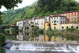 The hot springs of bagni di lucca became famous thanks to the countess matilde di canossa in the twelfth century, and then developed into one of the leading health spas in europe, an elite destination for european tourism. Visit Bagni Di Lucca Historic Spa Town In Northern Tuscany