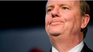 2GB wants Alan Jones out