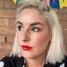 Emily Lennox's Instagram, Twitter & Facebook