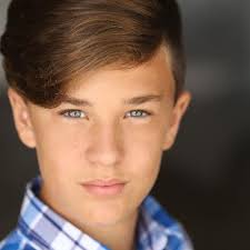 Kelli Daniels (@fitkelwith3)