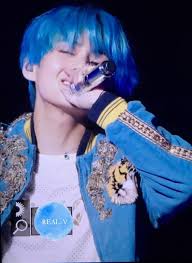 Rinse your hair with a mixture of water and white vinegar immediately after dyeing. Blue Hair With Blue Jacket C Bts Kim Taehyung Facebook