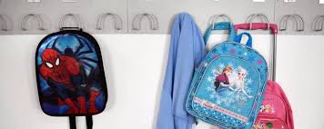 Vous pourrez ainsi planifier facilement vos weekends et vos vacances en retrouvant toutes les dates utiles pour l'année. Calendrier Les Vacances Scolaires 2018 2019 Zones A B Et C