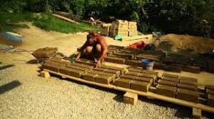 Nepálené tehly heluz nature energy sa používajú na vnútorné priečkové a akumulačné murivo v hrúbkach 12 a 25. Vyroba Nepalenej Tehly Youtube