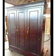 Lebih kecil dari ini juga sebenarnya masih bisa menggunakan model sliding tapi anda harus buat sendiri (custom furniture). Lemari Pakaian 3 Pintu Kayu Jati Termurah Terlaris Lemari Murah Lemari Kayu Jati Lemari 3 Pintu Shopee Indonesia