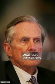 16 James D Robinson Ceo American Express Stock Photos, High-Res Pictures,  and Images