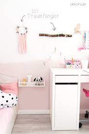 Ideen für mädchen kinderzimmer zur einrichtung und dekoration. Delari Diy Nahen Maedchen Kinderzimmer Streichen Dachschraege 7973 Delari