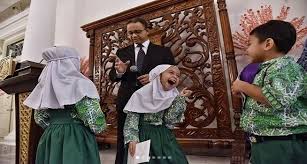 Cara mendapatkan surat rekomendasi dari psikolog untuk siswa. Begini Jika Anak Tk Menulis Surat Untuk Gubernur Dki