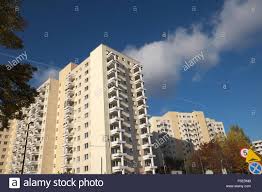Die teilnahme an diesem unsere wohnungen sind so gelegen, so dass fast alle interessanten ecken der hauptstadt zu fuß. Warschau Polen Wohnungen Und Hochhaus Wohnungen Auf Einer Grosssiedlung Im Stadtteil Bemowo Warschau Polen Stockfotografie Alamy