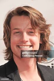 Actors Jordan Francis, Lola Tash and Max Morrow attend the world... News  Photo