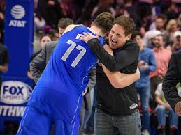 Two of the mavericks' professional sports brethren in north texas, the dallas stars and texas rangers, released statements that all but condemned cuban's anthem decision without calling him out by. Mavs Mark Cuban Would Join Nba Players To Kneel During Anthem Sports Illustrated Dallas Mavericks News Analysis And More