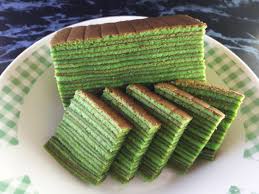 Antara sedikit tips untuk resepi kek lapis red velvet cheese ini bagi hasil terbaik, gunakan loyang bersaiz segi empat sama seperti saiz 8x8. Squeenpy Cakes Bakes Halal Red Velvet Cake Ondeh Ondeh Cake