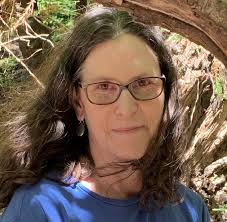 Q&A: This reigning faux drag queen likes to do good