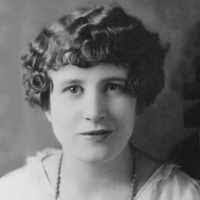 Lily Newsome's Instagram, Twitter & Facebook