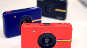 The first is a redesigned flash in the form of a ring of leds that encircle the lens of the camera. Polaroid S Digital Camera With A Built In Printer Is Best Avoided Techcrunch
