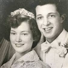 Valerie Bertineli looking so much Attractive and cute in black long hair  😍❣️ #valeriebertinelli #chef #cook #homecookingwithvalerie #homecooking  #homecookingwithvaleri #bringbackvalerie