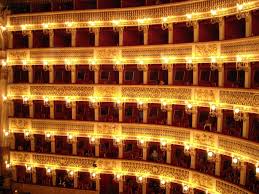 Napoli Che Passione Il Teatro E La Sua Storia 1737 Nasce Il Teatro D Opera Piu Antico Del Mondo Vuoi Tu Sapere Se Qualche Scintilla Brucia In Te Corri Vola A