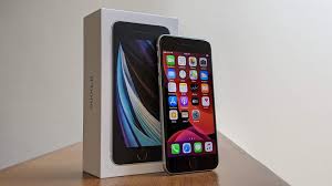 Apple iphone se (2020) smartphone. Iphone Se 2020 Review Good Things Come In Small Packages