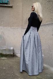 Black And White Gingham Maxi Dress Gingham Lovely Black And White Long Maxi Skirt High Or Low Etsy In 2020 White Long Maxi Skirt Long Maxi Skirts Skirt Fashion