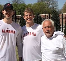 Alabama quarterback mac jones (10) will throw at his pro day with 49ers coach kyle shanahan and general manager john lynch watching closely. How Alabama S Mac Jones Grew Into Heisman Finalist With Help Of Oklahoma Qb Coach Joe Dickinson I Knew He Had Staying Power