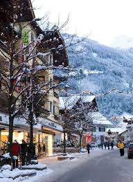 To help you find the best hikes and walks around mayrhofen, we've reviewed our full collection of trails and routes in the region. Christmas Skiing In Mayrhofen Austria Austrian Ski Resorts Best Ski Resorts Ski Resort